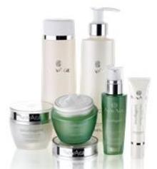 Redefine the lines that age you with the Ecollagen Skin Care Set, our advanced-performing routine to smoothe out wrinkles and revitalise the appearance of your skin.