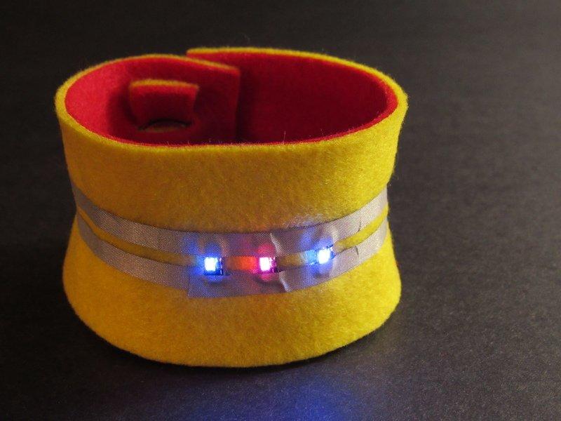 Overview The classic light-up LED felt wristband project is a great way for beginners to learn about switches.