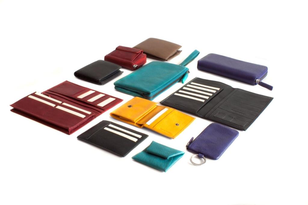 SPICY COLLECTION Outgoing and multicolor, this is Spicy, the new small leather goods