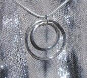 Your purchase includes one key with your prefered stone and a free silver snake chain. A2 $30.