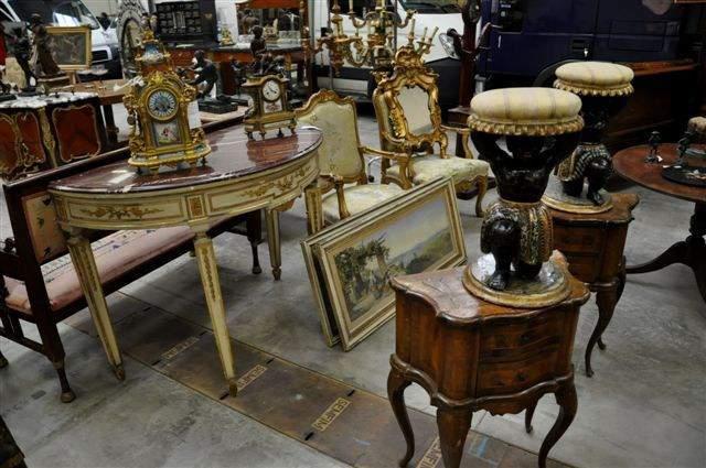 with French antiques. Our Guide picks you up at your hotel and take you to this wholesale fair giving you access to trade only prices.