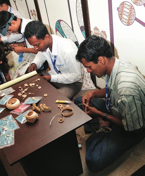 For ten days, prior to the show, craftsmen from across the country came together in a workshop sponsored by the GJEPC in a bid to incorporate four indigenous crafts - Bamboo, Filigree, Patwa and