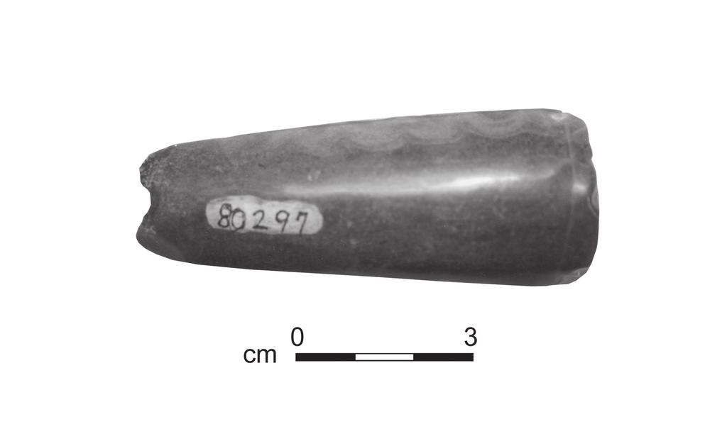 122 Koerper and Cramer Figure 5. Tubular red stone pipe, Bowers catalog no. 80297. Aldrich Collection. Courtesy Bowers Museum of Cultural Art.
