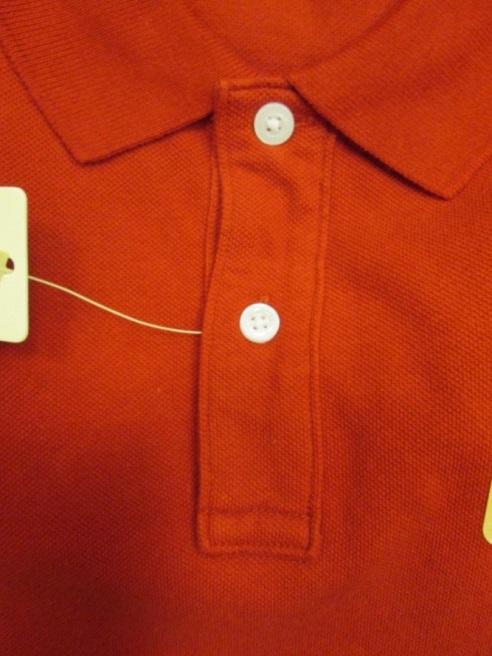 edges Buttons in placket should be centered and