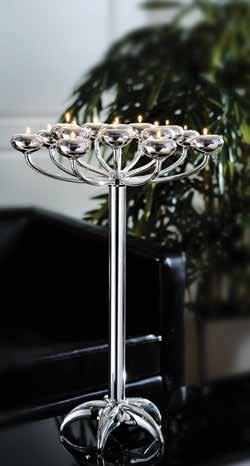 Twinkling moments Timelessly beautiful silver candle